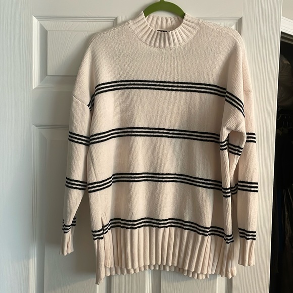 Sanctuary Sweater - Picture 2 of 5